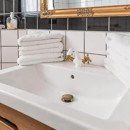Beautiful In W/ 2 Bedrooms Apartamento