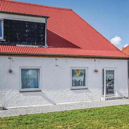 Beautiful In W/ 2 Bedrooms *