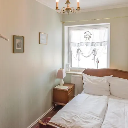 Beautiful In W/ 2 Bedrooms * Klanxbull